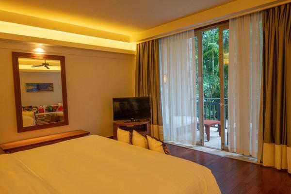 亚龙湾度假酒店全部测评,亚龙湾一线海景哪个酒店比较好