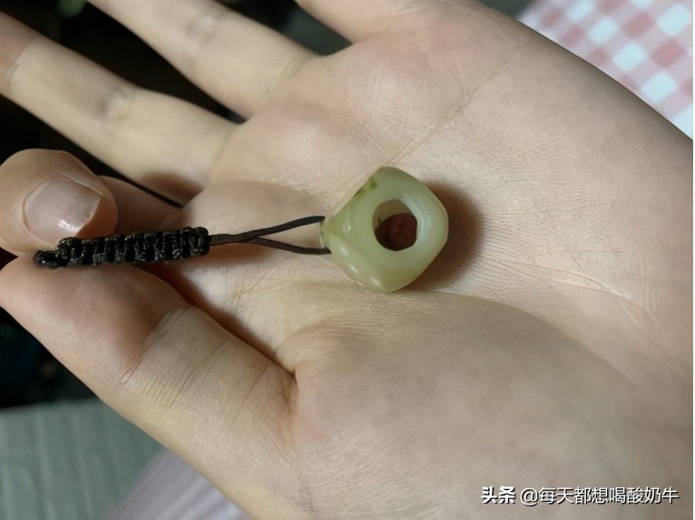 送媳妇什么礼物她会更开心,送女生什么会让女生开心