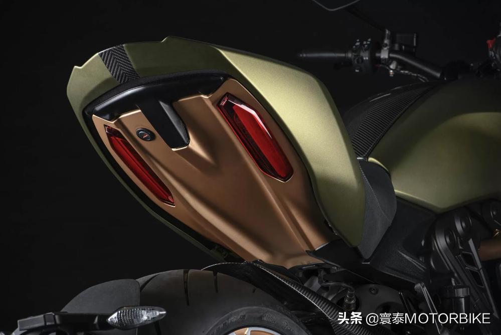 杜卡迪和兰博基尼合作的摩托,杜卡迪大魔鬼2021款最帅摩托车