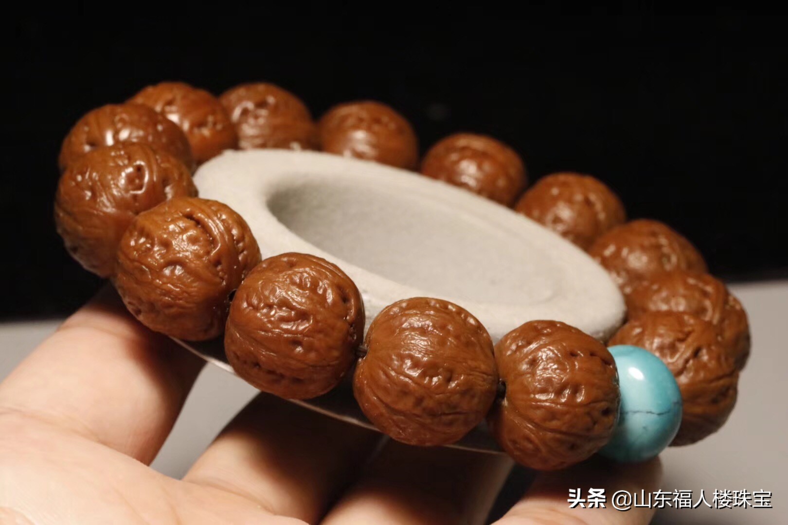 冬天戴什么手串保暖,有几种手串千万别戴