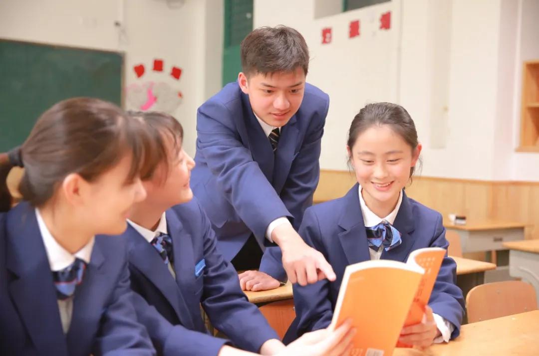 “高光”下的南京十三中换帅