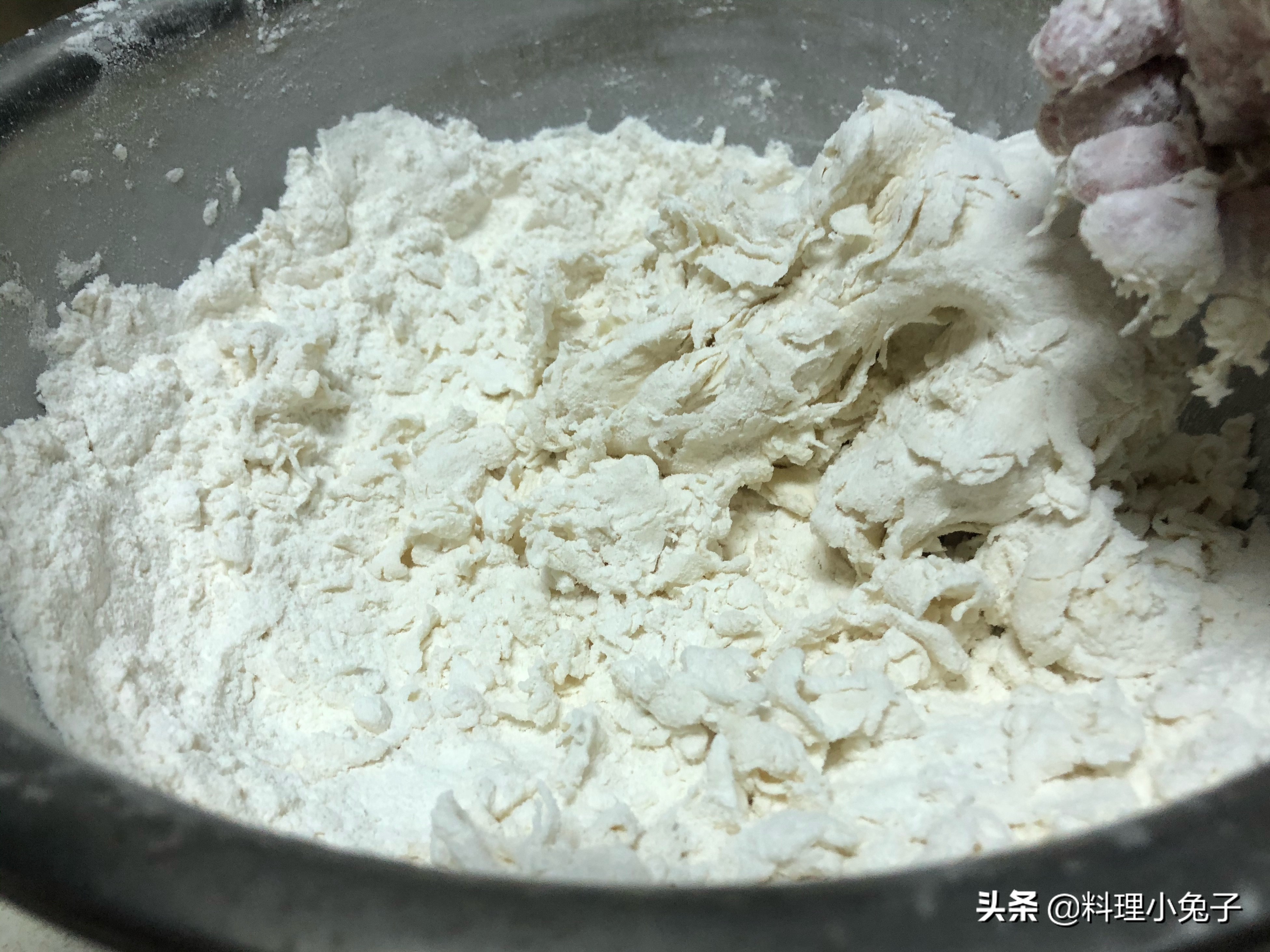 牛肉胡萝卜肉馅饺子怎样调馅,正宗牛肉洋葱馅饼肉馅做法视频