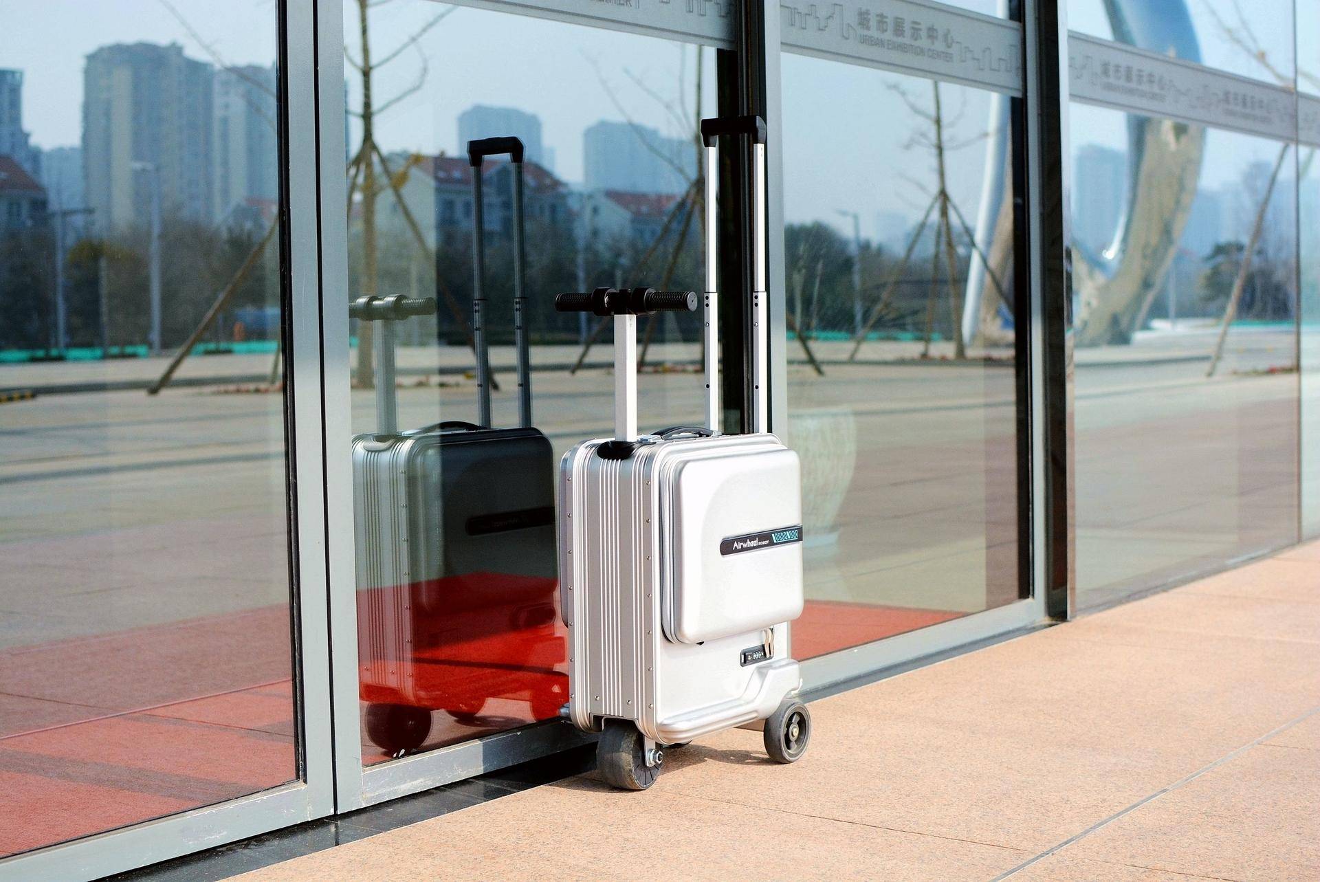 爱尔威电动行李箱开箱,爱尔威电动车行李箱