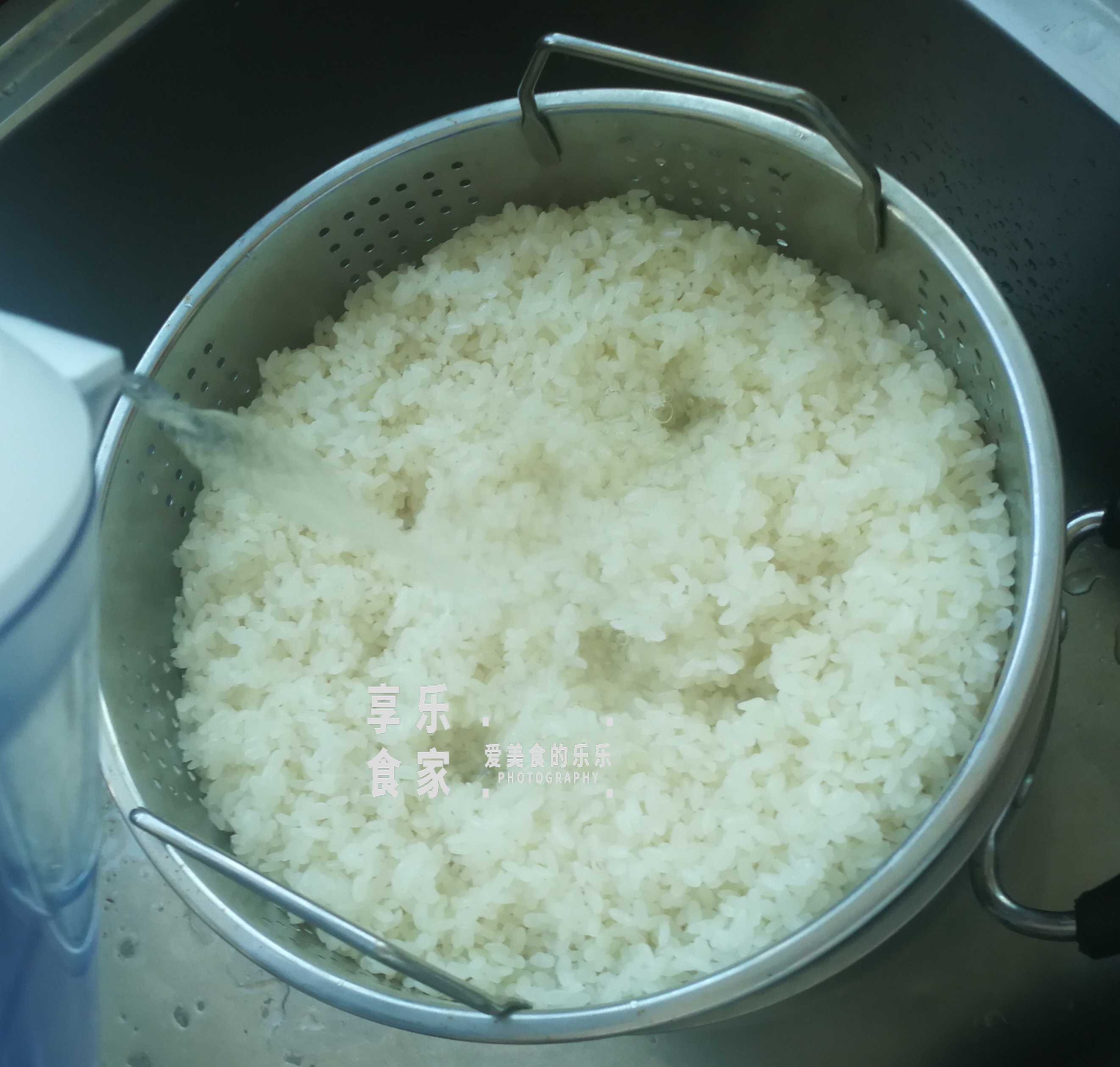 美食米酒酿制方法,自己做的酒酿上面长黑毛还能吃吗