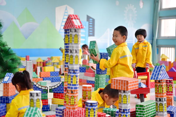 关于解决幼儿园入园贵的建议,学前教育解决问题