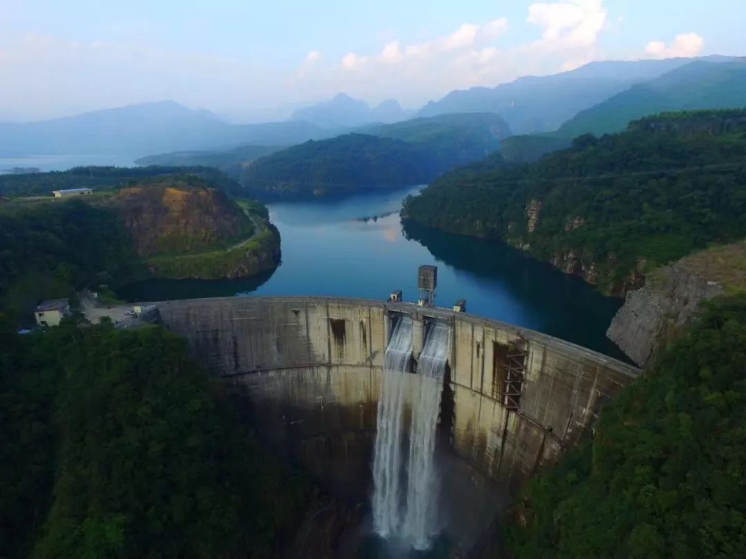 广东英德富豪,广东清远第一富豪