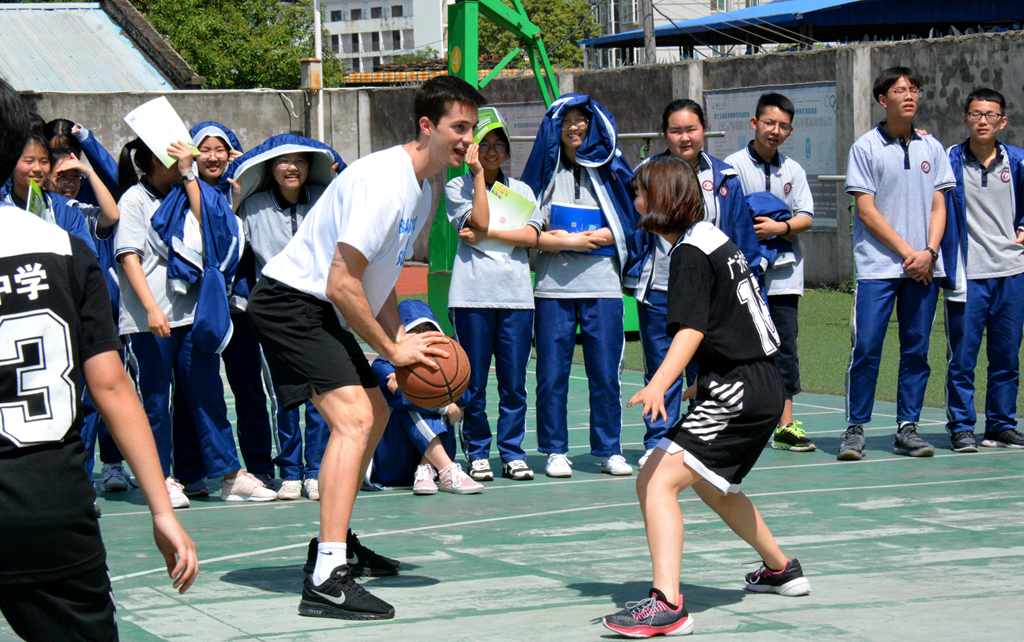 美国和西班牙篮球比赛,美国和西班牙篮球队来岚皋