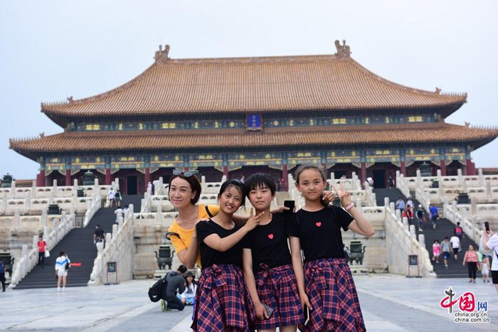 2019“新东方春蕾夏令营”在北京开营