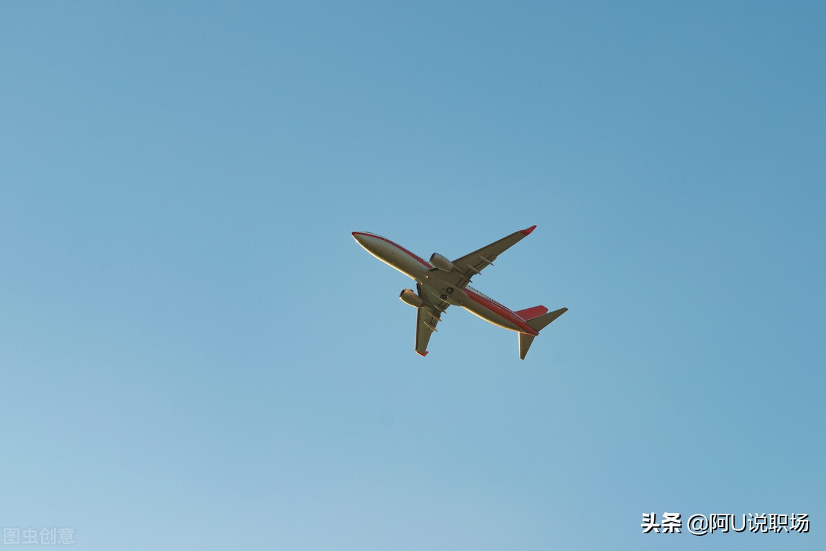 雷军顺势而为才是企业成功的关键,小米创始人雷军的第四次年度演讲