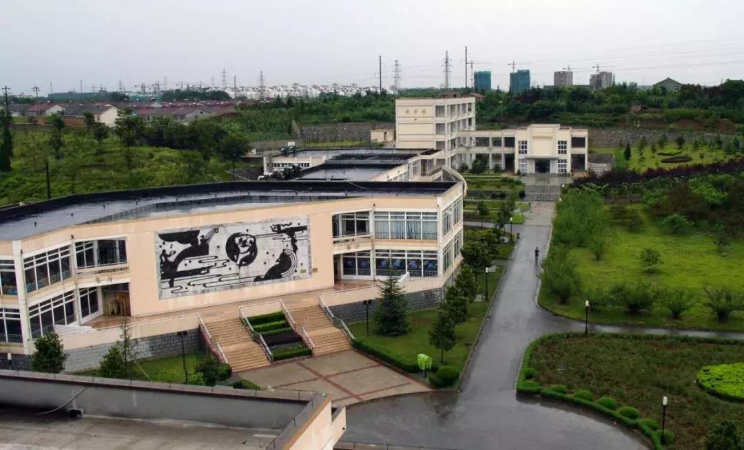 江浦高级中学算不算重点高中,江苏省江浦高级中学在全国出名了