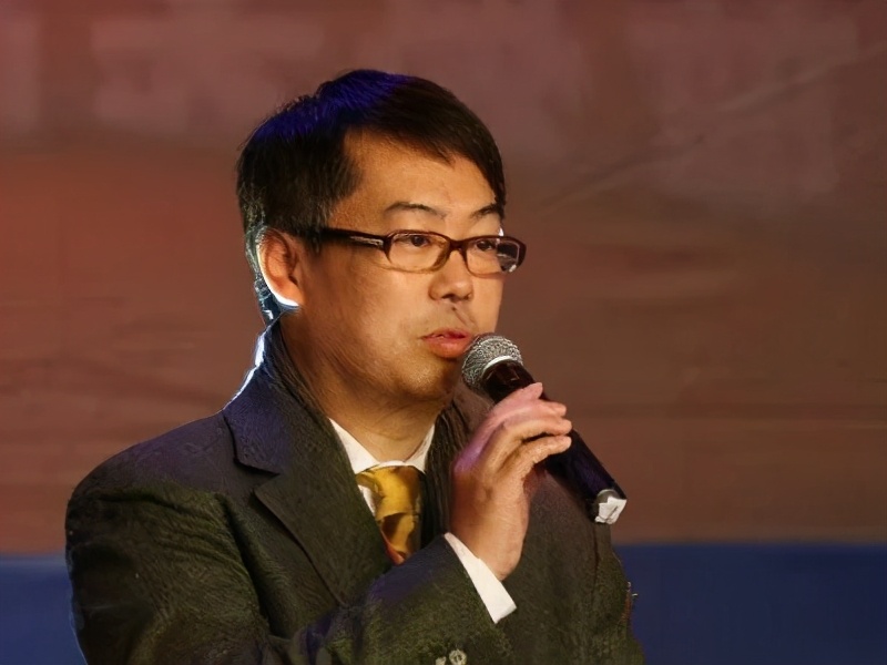 李宁30年改革史：从濒临破产到市值千亿，李宁做对了什么？