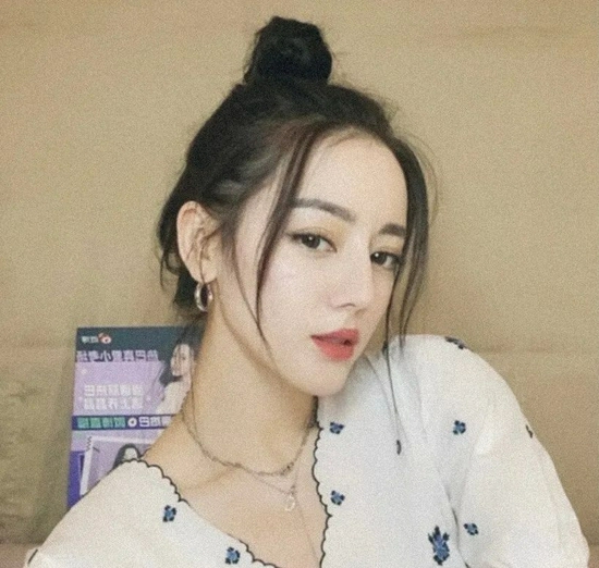 乔欣的迷你包包是什么品牌,乔欣最近有什么剧