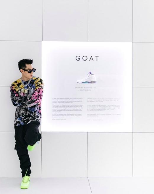 发泥贝克汉姆,贝克汉姆的背头用发蜡还是发泥