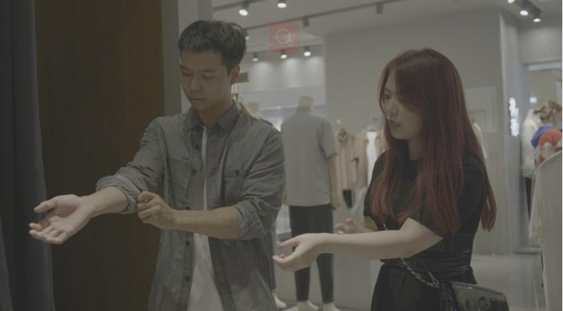 不愿躺平的他们，终于活成一条闲鱼