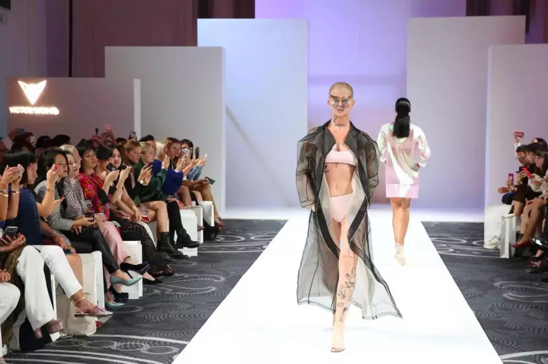 女士泳衣100年的变化讲解,中国女性泳衣发展史