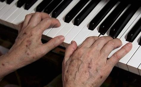 资草集美白祛斑霜怎么使用,资草集祛斑霜使用办法