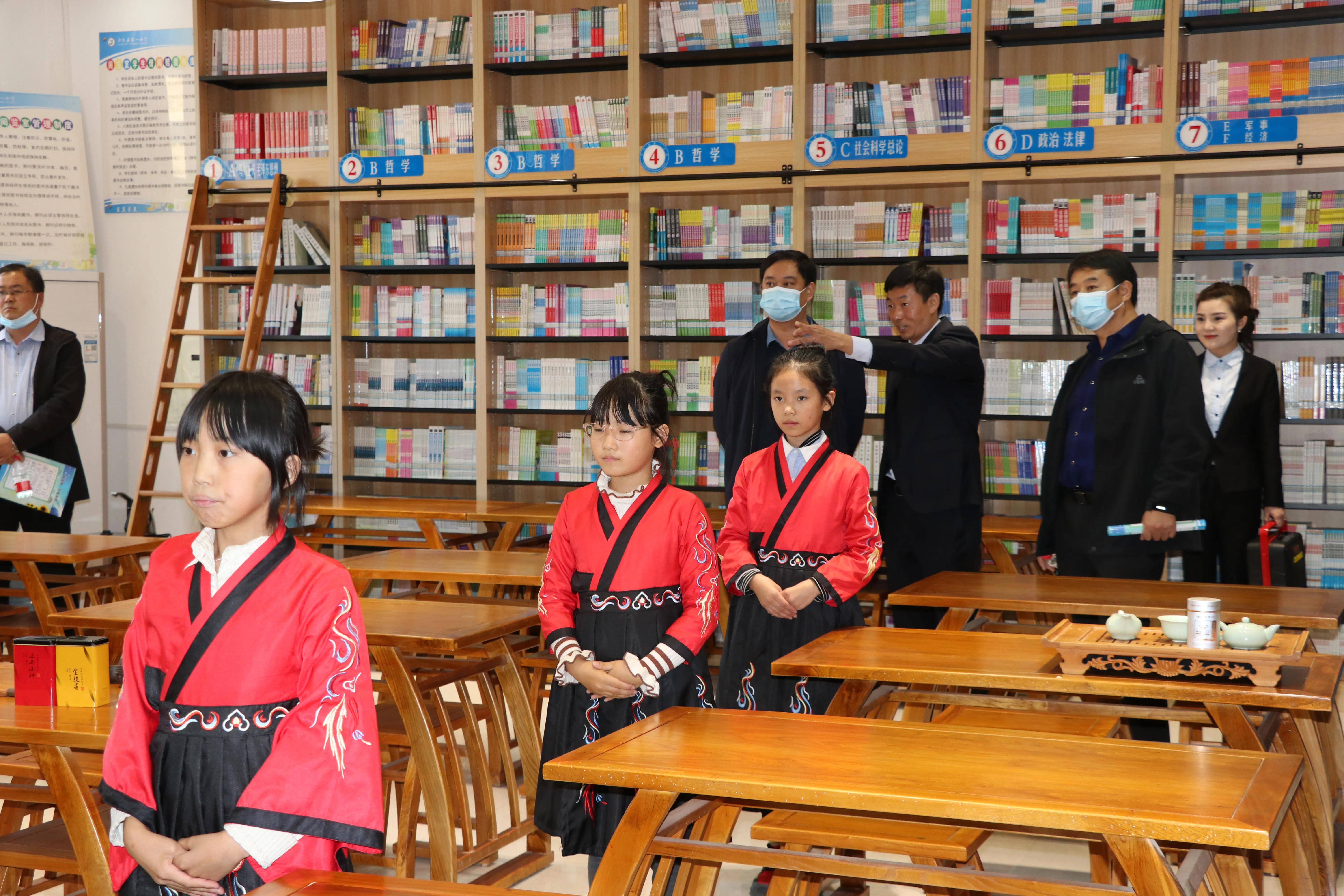 坚持双减和五育并举,双减政策下育人思路