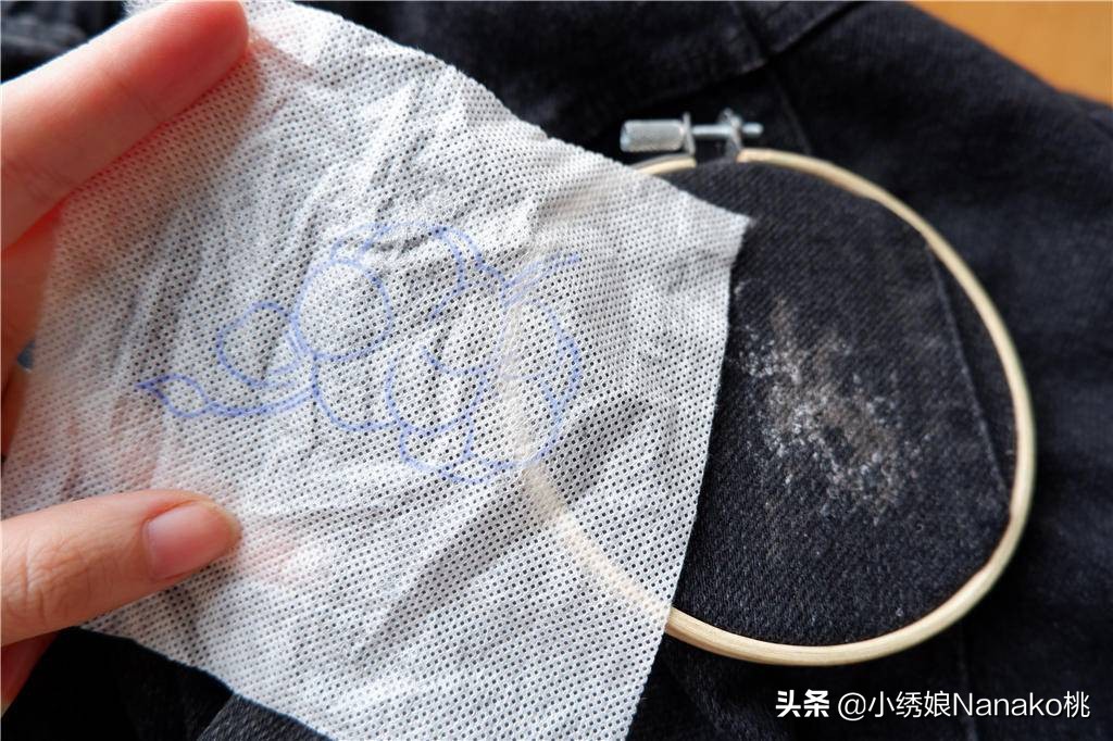 衣服消毒液染色了怎么补救,衣服被84消毒液弄掉色怎么缝