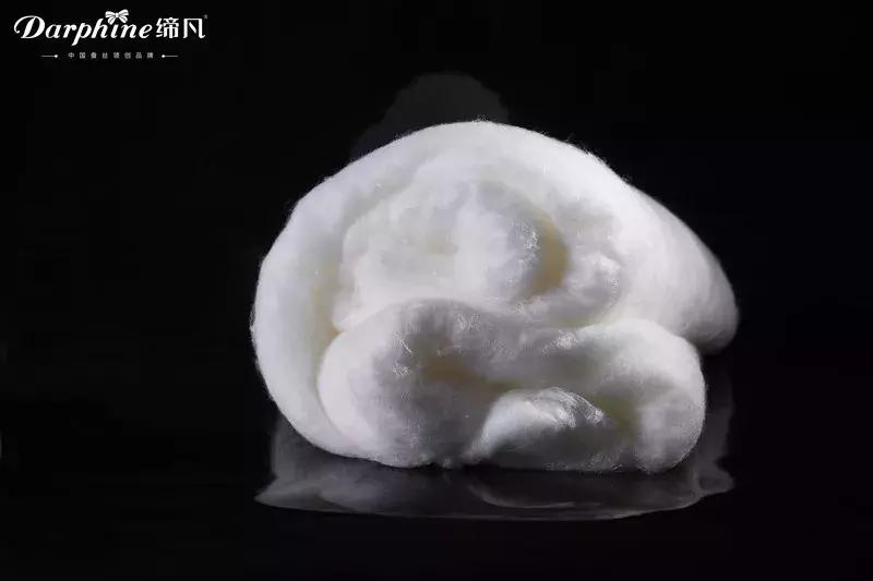 蚕丝被湿水,蚕丝被水太深怎么补救