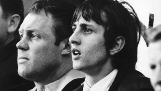 昙花一现的足球球星克鲁伊夫,世界足球传奇人物大全