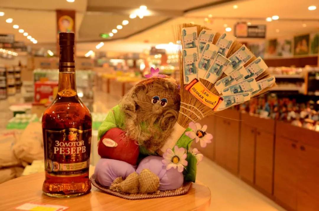 绥芬河俄罗斯人多的集散地,绥芬河俄罗斯产品集散中心