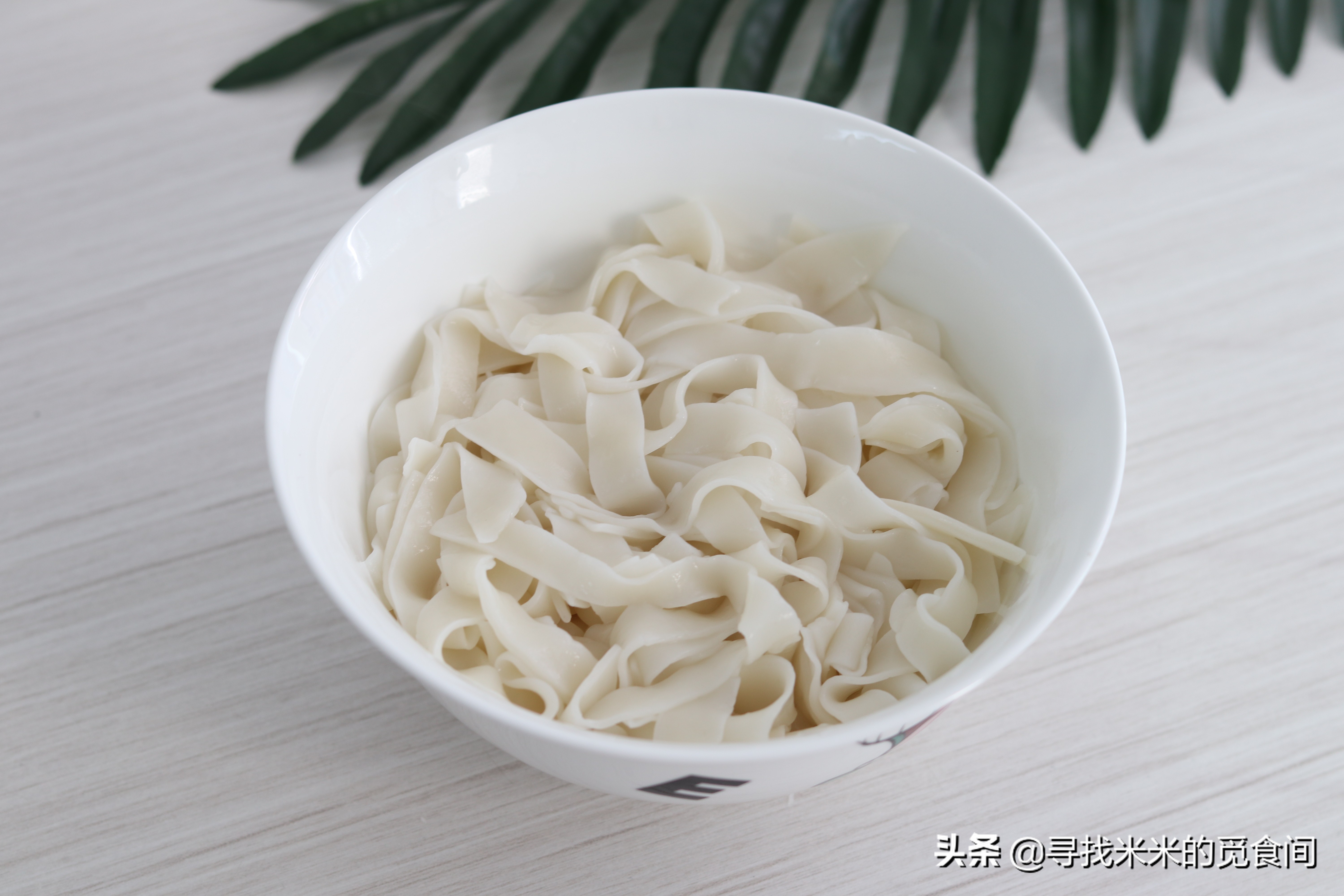 饺子皮千万别扔教你做好吃的 (饺子皮可以直接煮来吃吗)