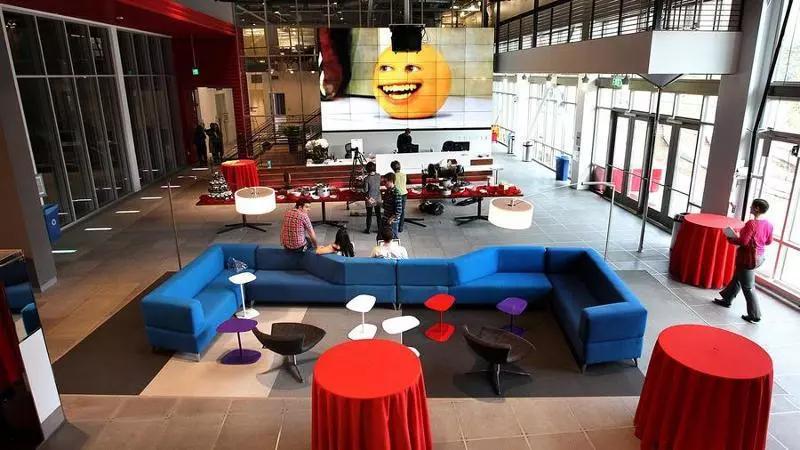 别人的办公室总是不会让我失望！这里工作太爽了