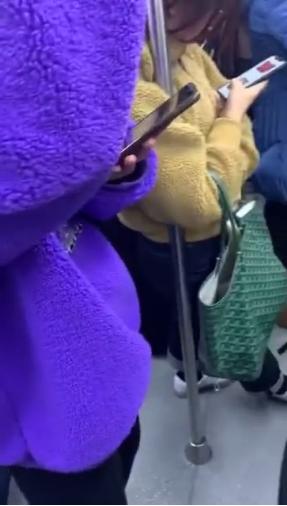 韩国ins羽绒服,韩国冬季街头羽绒服穿搭