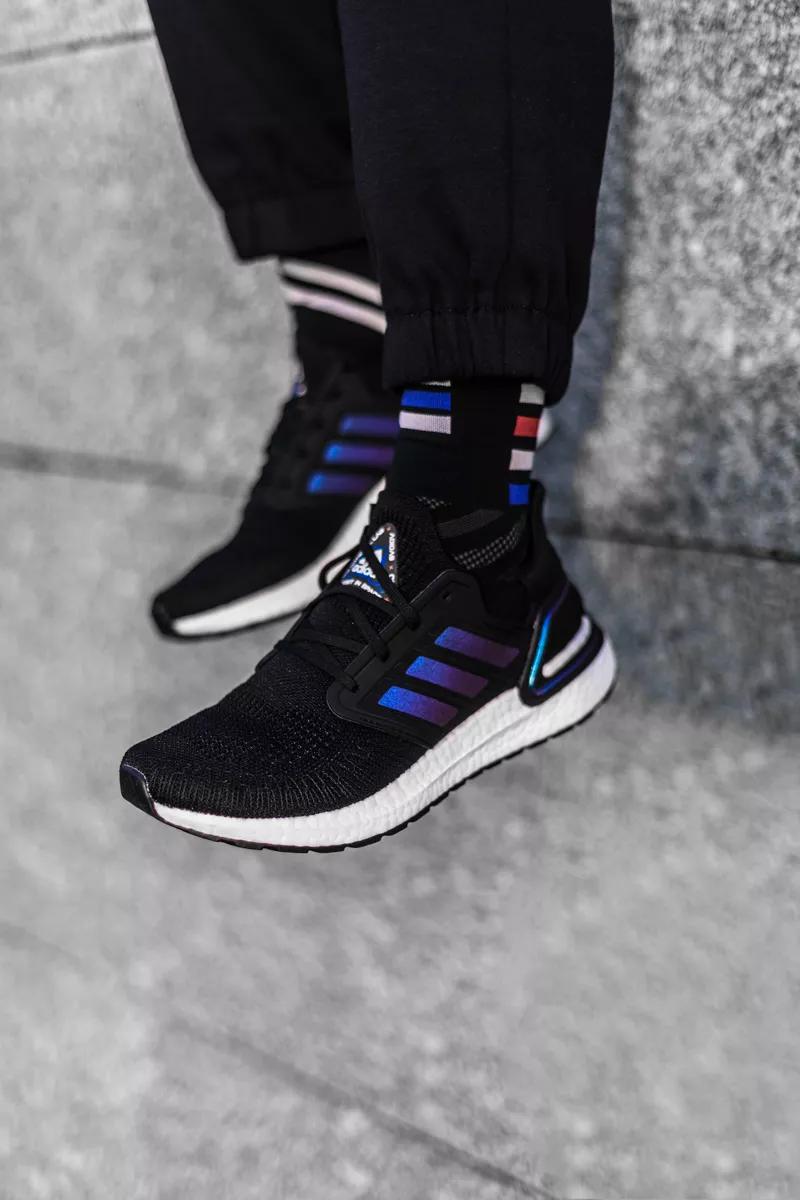 UB结合4D打印科技,阿迪全新跑鞋Ultra4D脚感怎么样?是真的贵