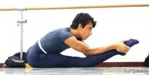 什么是膝盖过度伸展(膝盖超伸)?在瑜伽中怎么改善和正位?