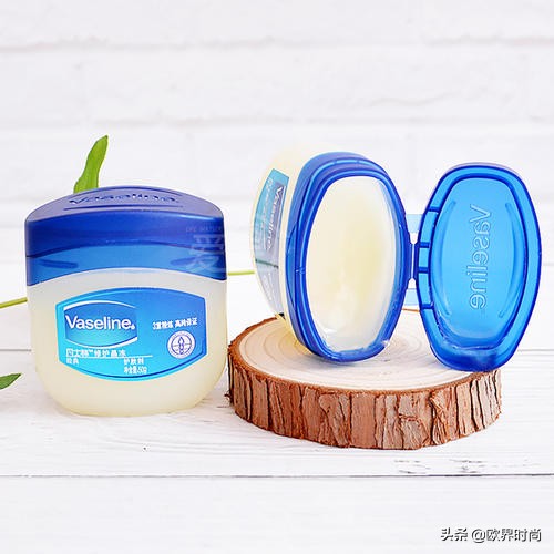 唇膏大翻车!小蜜媞、小蓝罐被检出违禁物,凡士林含矿物油