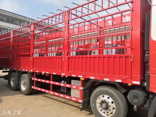 国产8x4高端载货车,最新款8x4载货车