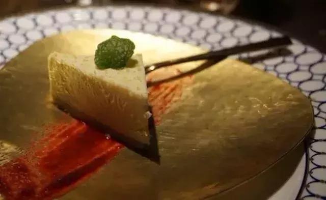 在上海最高的餐厅吃饭需要多少钱,上海最贵的餐厅吃一顿花多少