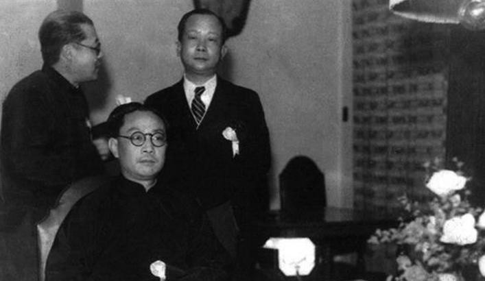 组织让他潜伏，他一路干到军统少将，陈毅：他一个人抵得上两个师