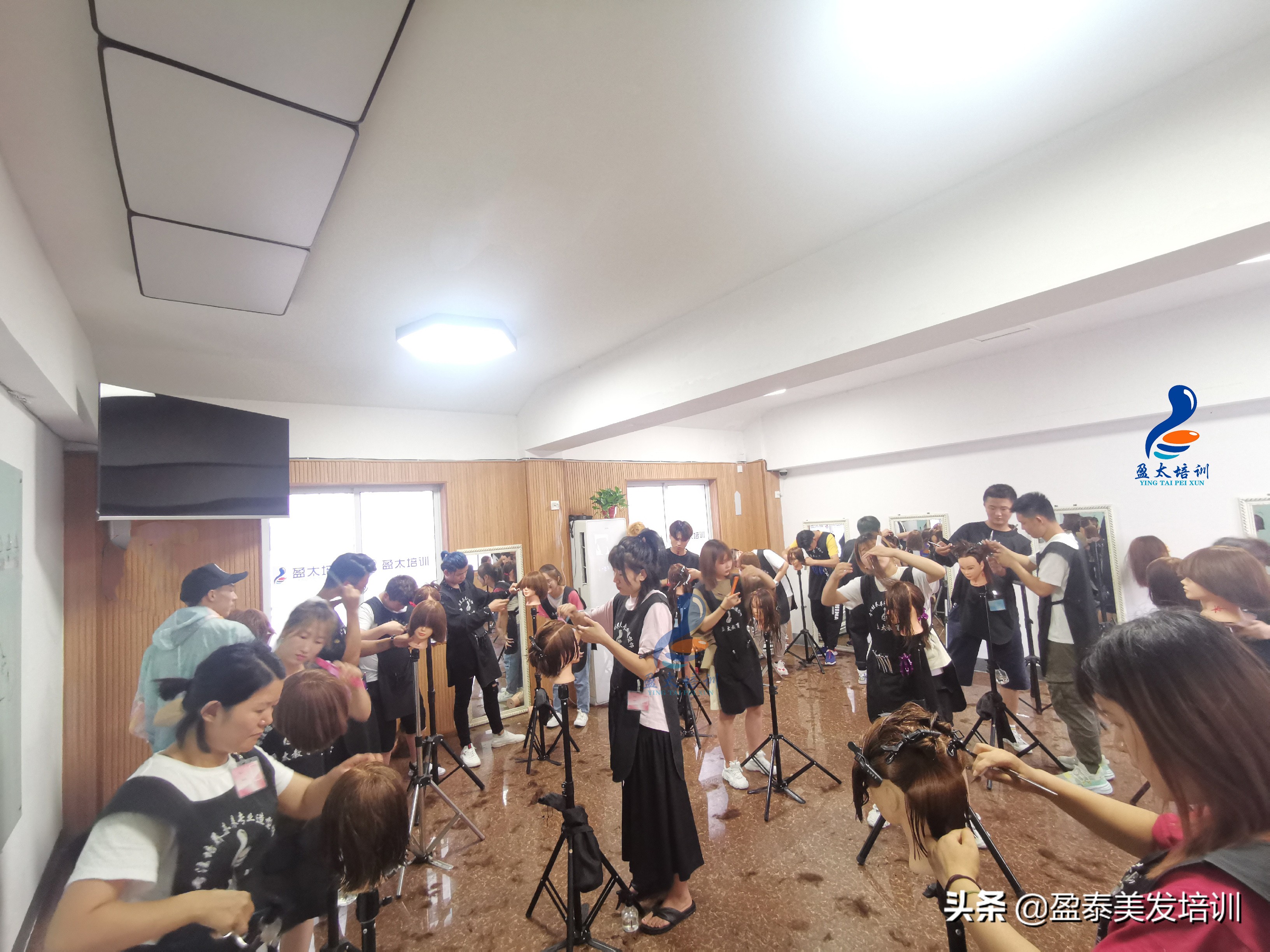 美发在哪里学比较好,美发在哪里学最好