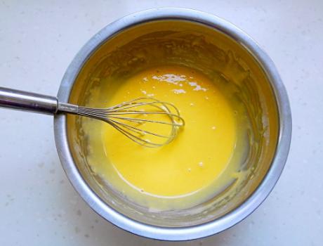 蛋糕总是膨发不起来,蛋糕容易回缩是什么原因