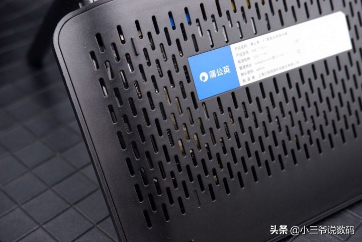 蒲公英4g路由器x4c评测,蒲公英x4c路由器组网使用教程