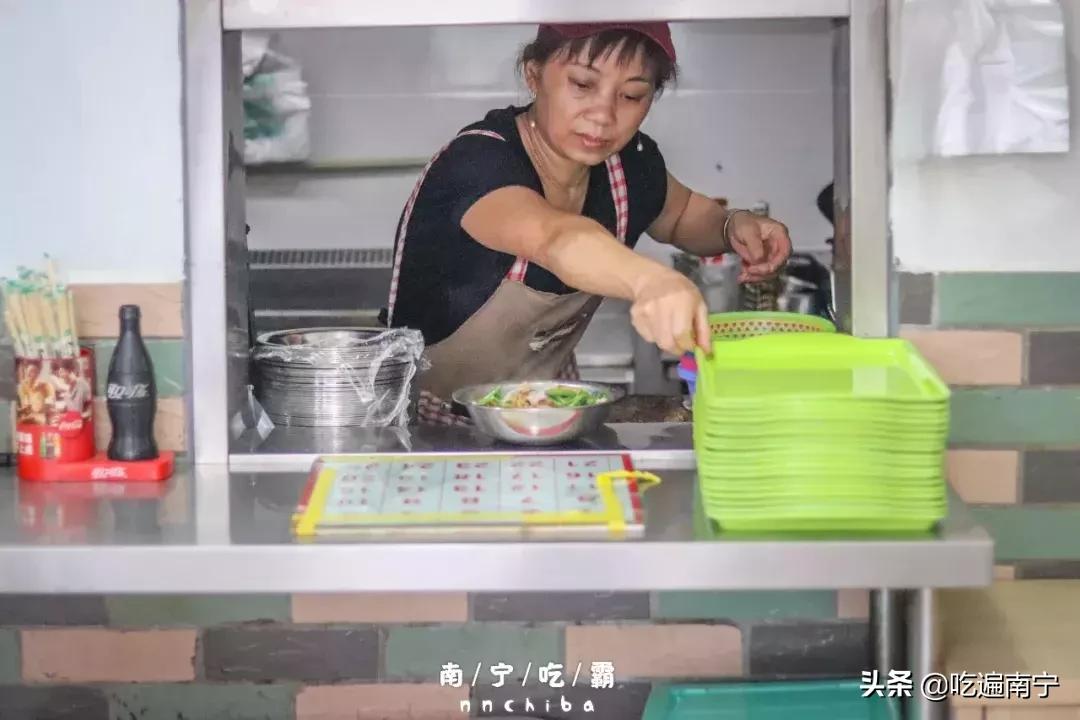 10年搬了3次！师院旁搬走的桂林米粉，我终于在民主路找到了