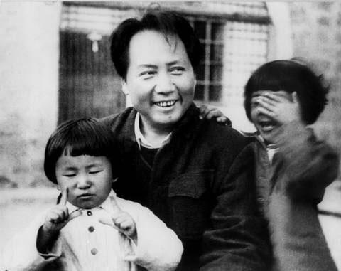 毛主席逝世后，留下的财产如何处理？李敏回忆：我拿走了八千块