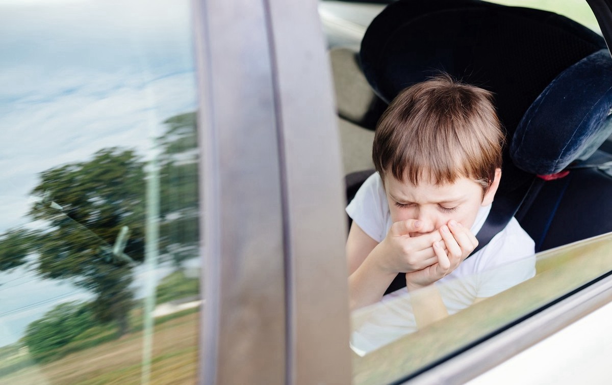 两周岁的宝宝晕车有什么应对措施,孩子晕车怎么办最有效的方法