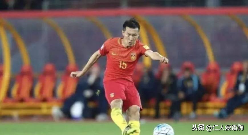 韩国东亚杯夺冠却遭媒体犀利批评,国足对阵韩国备受争议的判罚