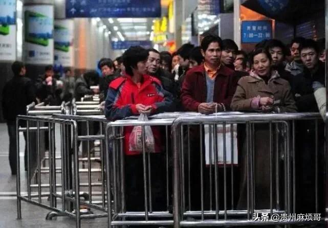 火车买的站票为什么显示有座位,火车上是站票如果有座位可以坐吗