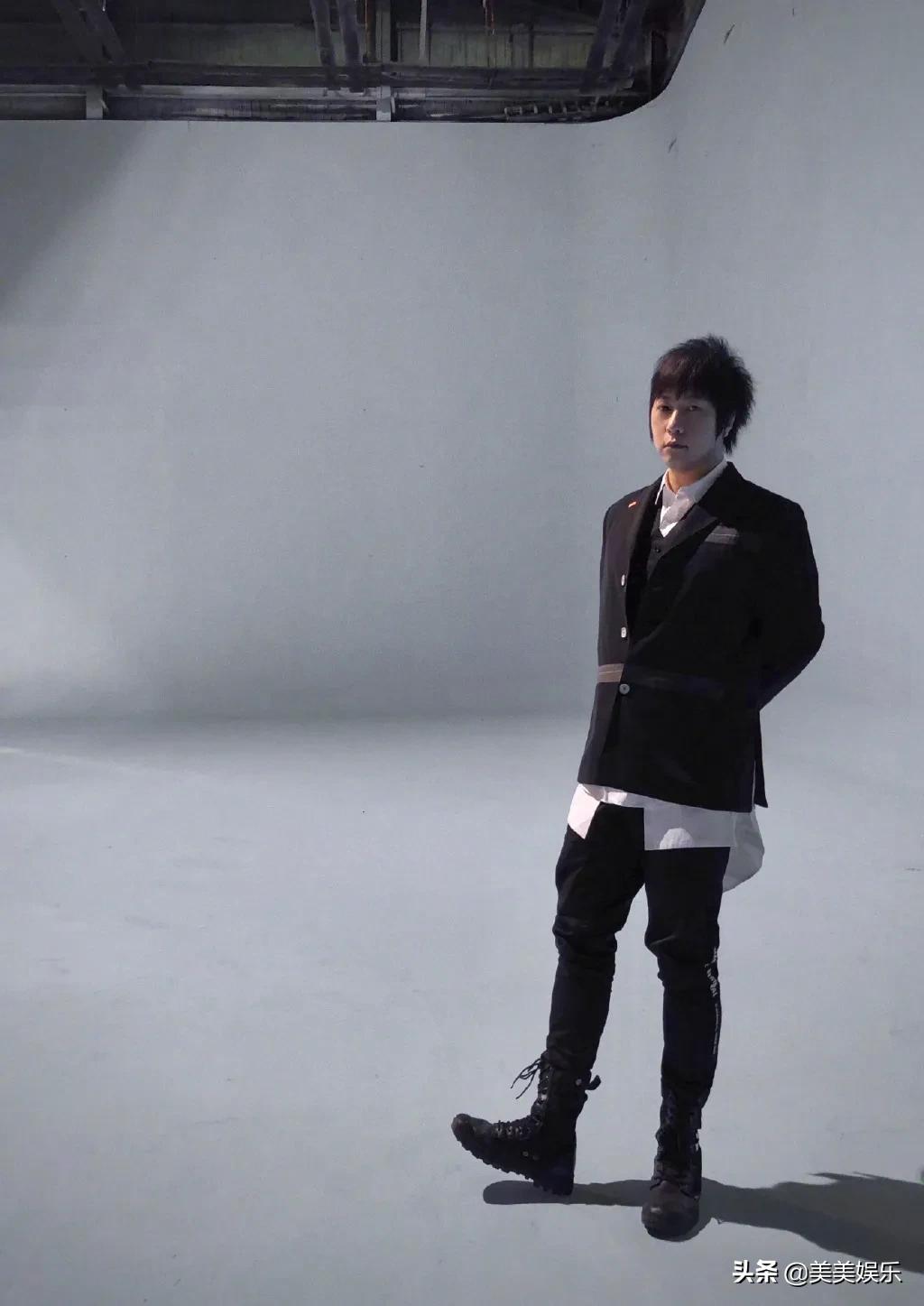 阿信与助理恋情曝光,阿信谈恋爱通告