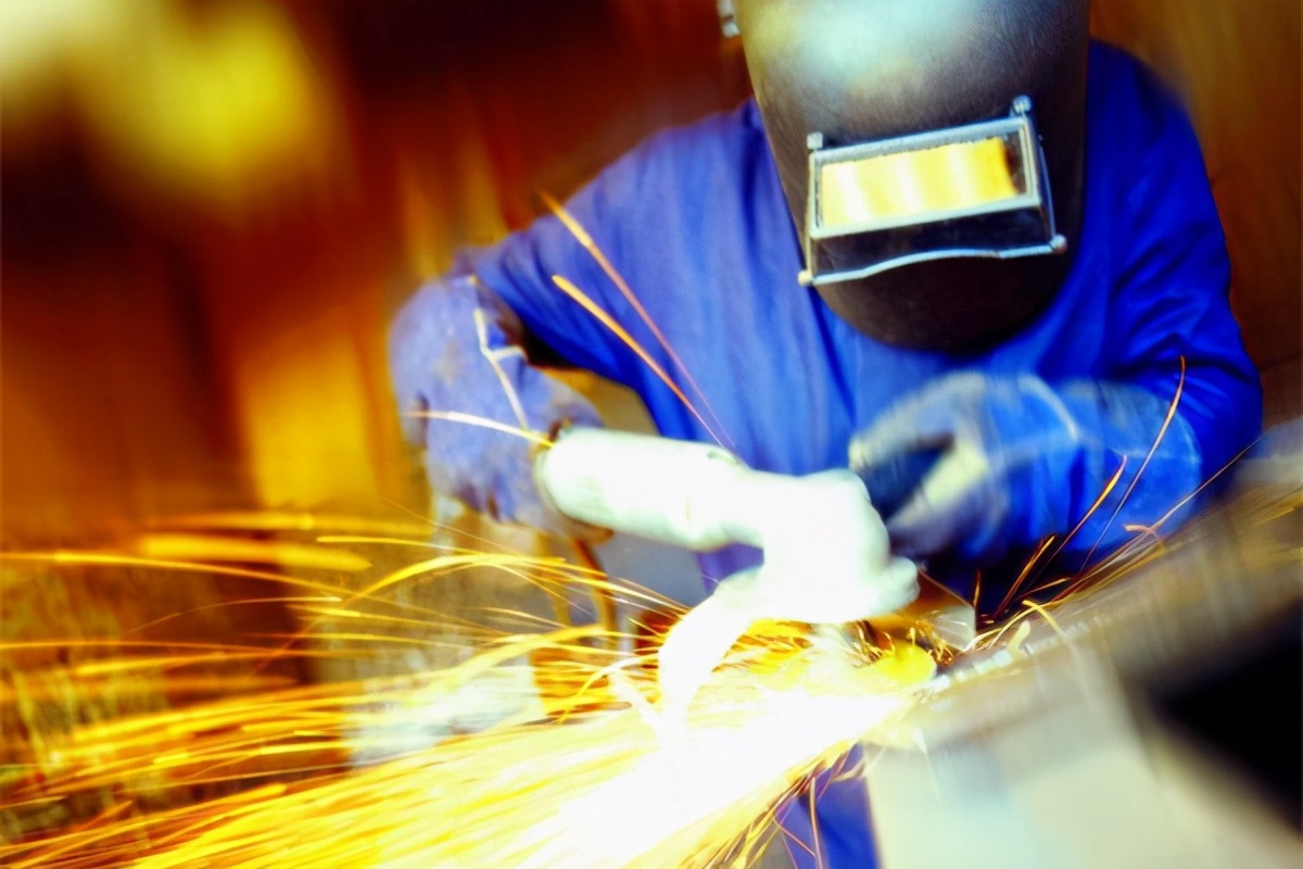 焊接焊缝能承受多大的压力,焊接部位的强度和母材的强度