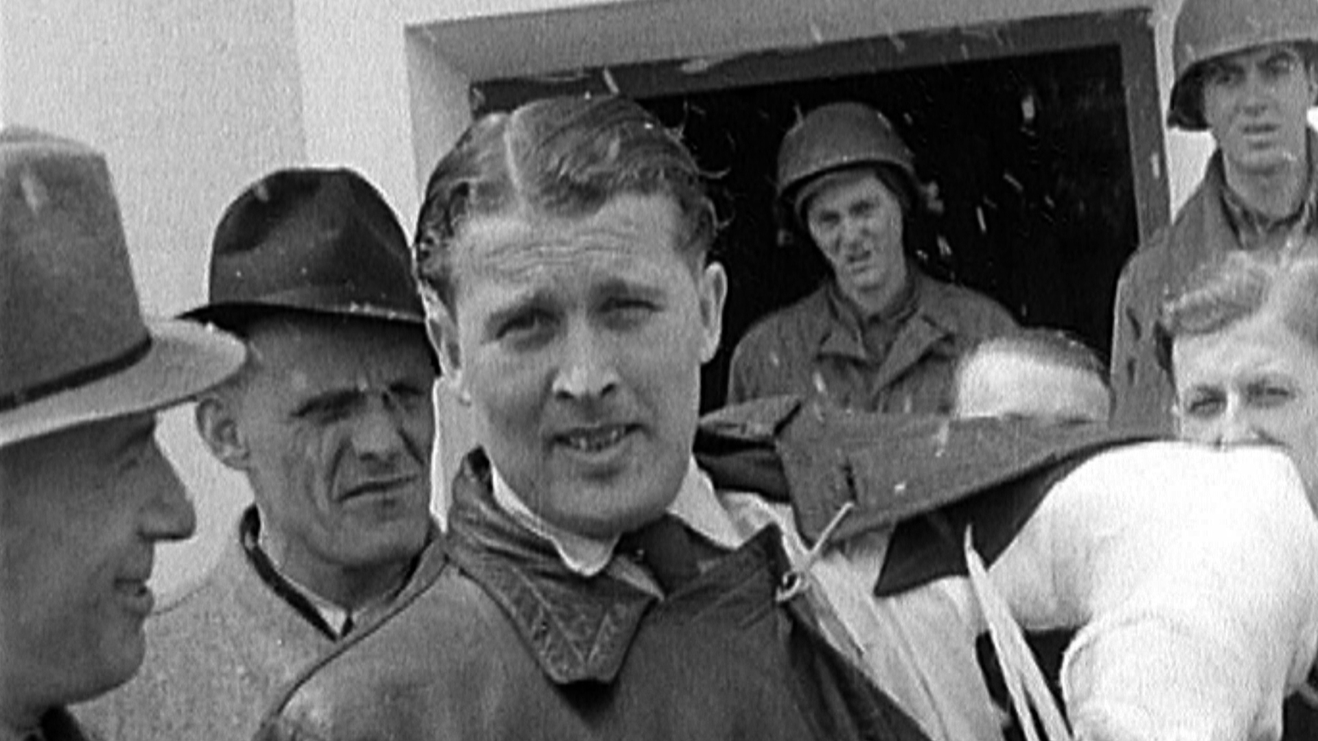 二战美军香烟硬通货,抗日战场我国将领抽骆驼牌香烟