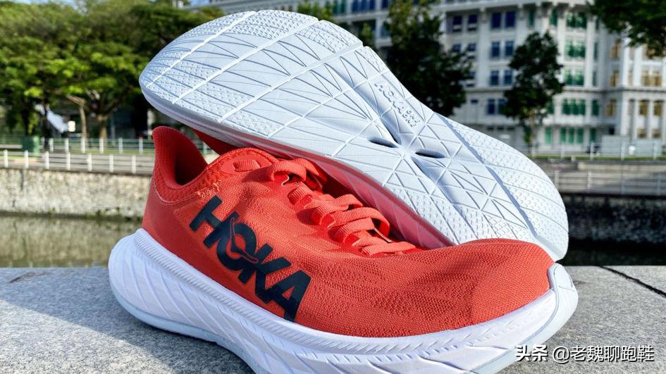 只有鞋底的跑鞋,只有中底的鞋