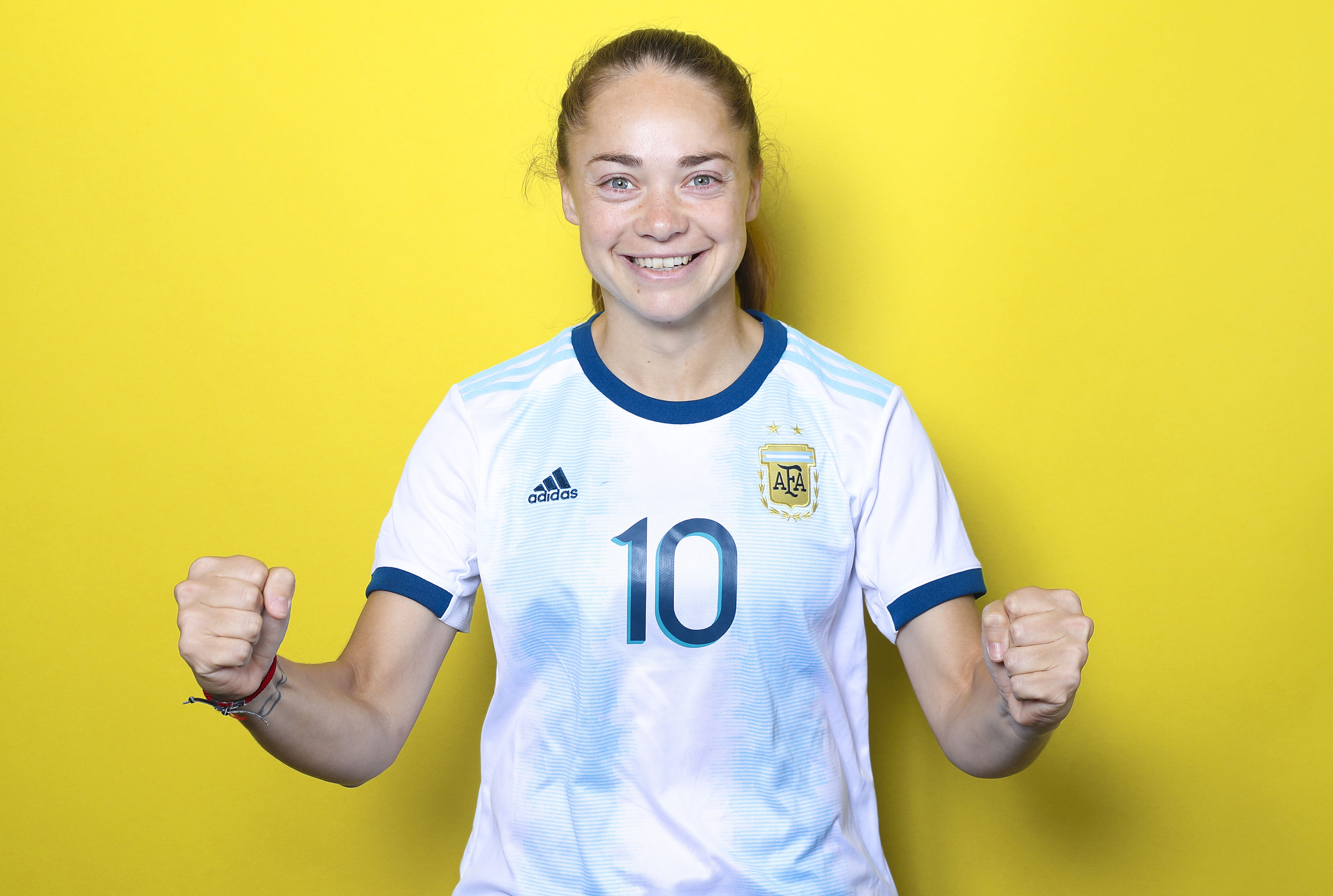 足球世界梅西十佳球,足坛有多少球王