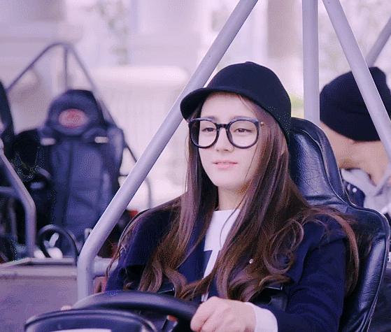 嘉行“重男轻女”,女艺人抠脚8个月,男艺人集体出逃?