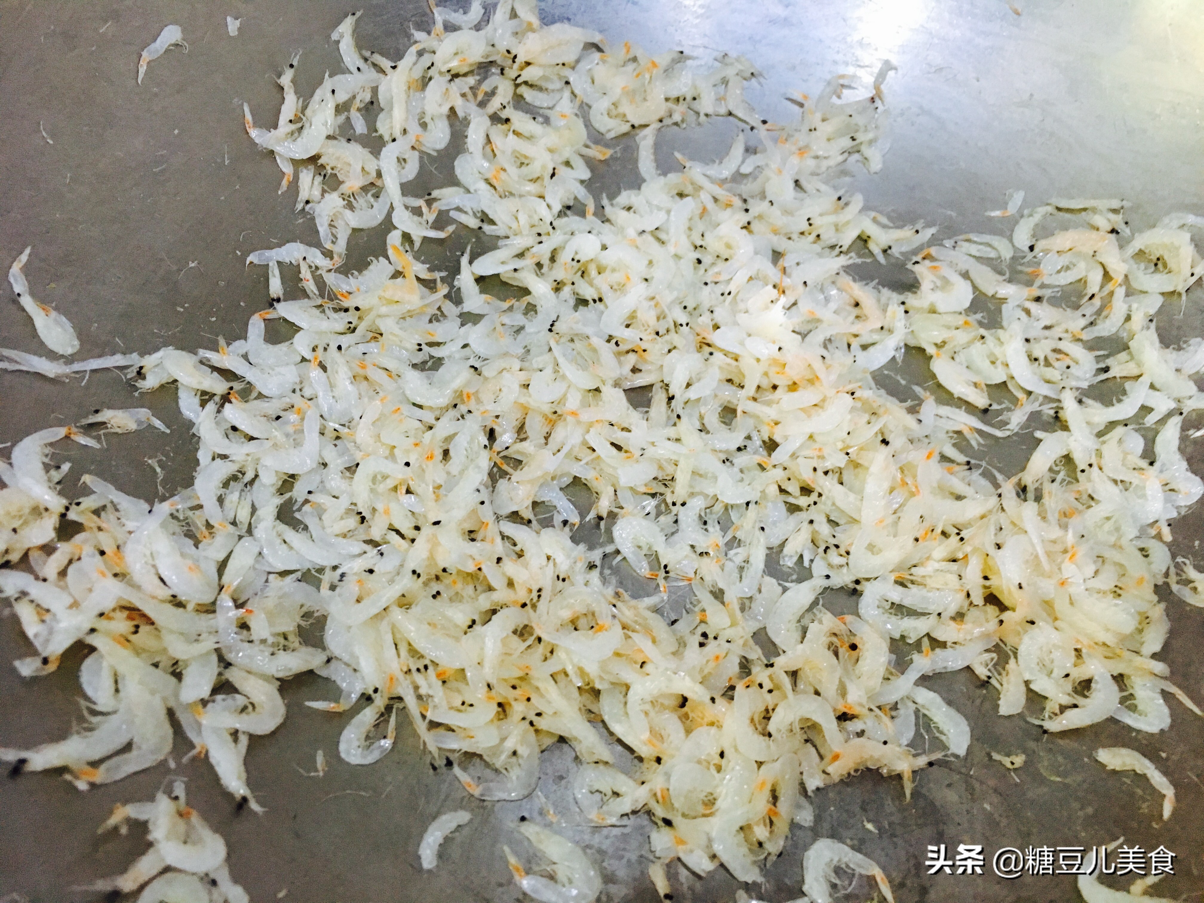 一把菠菜3个鸡蛋,一把菠菜三个鸡蛋馅饼