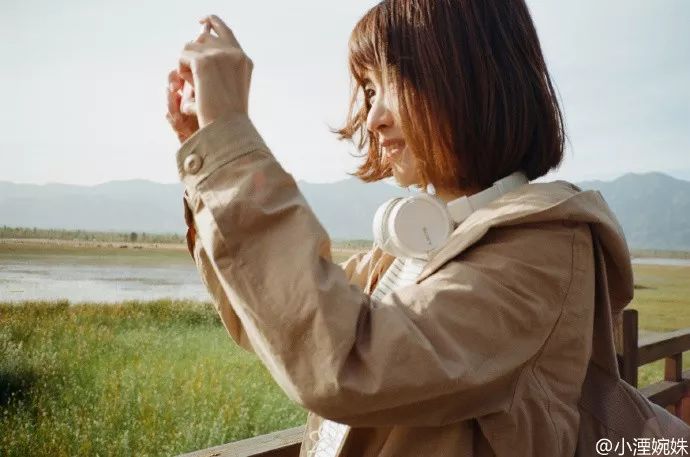 拍照时好看的pose,拍照必备100个pose